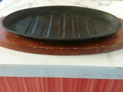 Sizzling iron plate and stand - set of 6